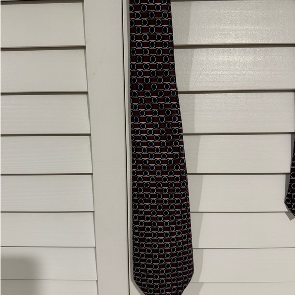Men’s Tie - Picture 2 of 5
